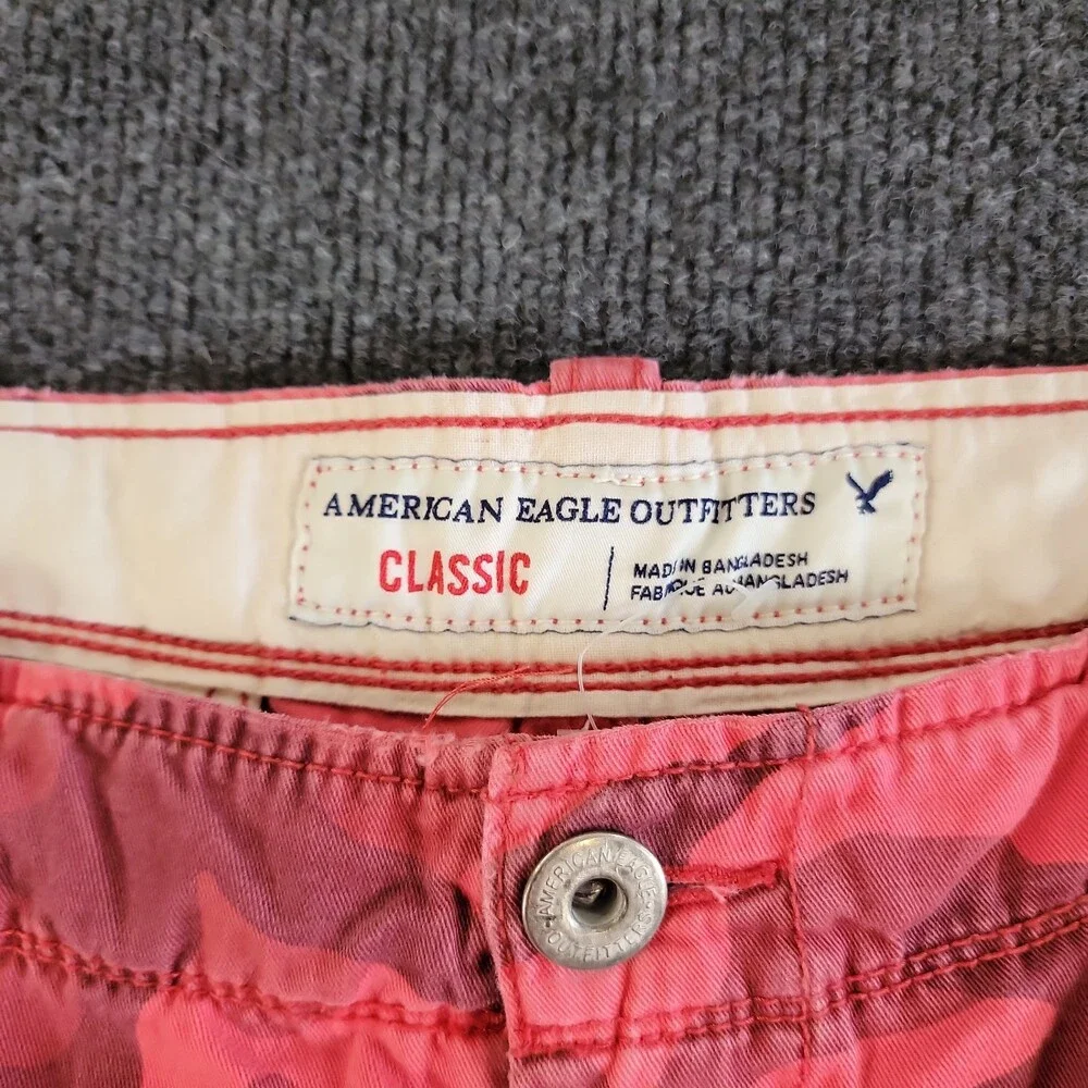 American Eagle Cargo Shorts Mens 38 Red Camo Classic Outdoor Military Preppy
